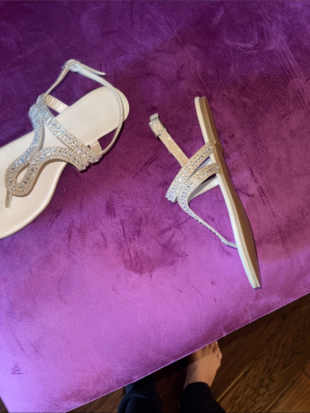 David’s Bridal DB Studio Rhinestone T-Strap Champagne Flat Sandals Ankle Strap 7 - Picture 8 of 12
